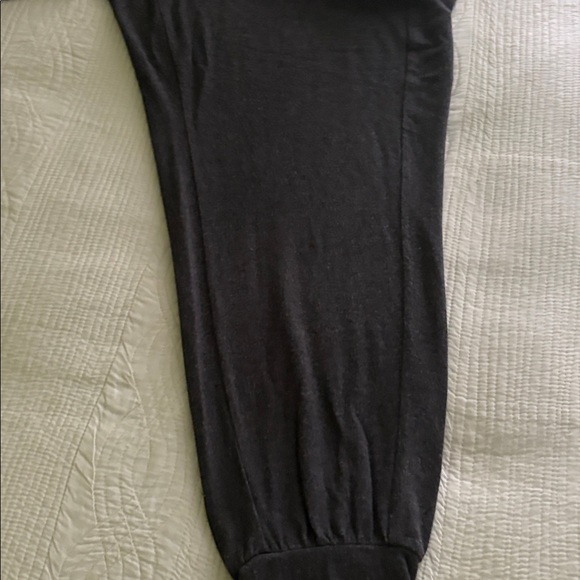 Athleta Grey Studio Jogger  charcoal grey. Worn a few times Good condition - Picture 8 of 9